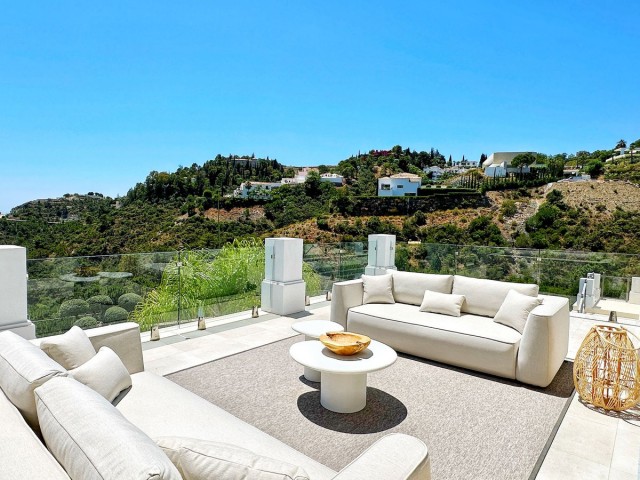 Villa con 5 Dormitorios  en El Madroñal