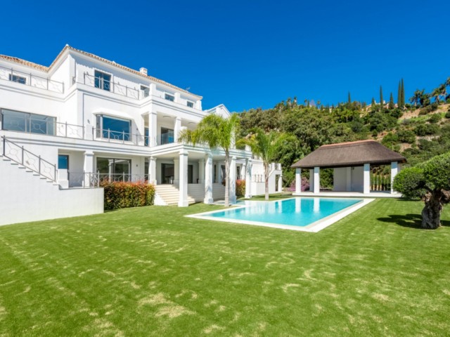 Villa avec 5 Chambres  à El Madroñal