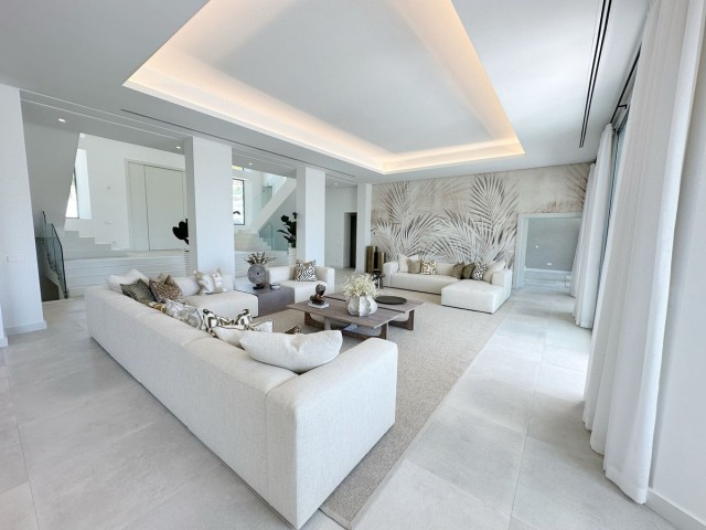 Villa avec 5 Chambres  à El Madroñal