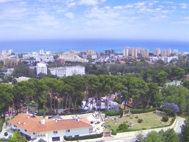  Plot in Torremolinos