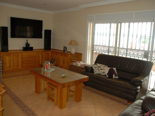 4 Makuuhuoneen Huvila Estepona