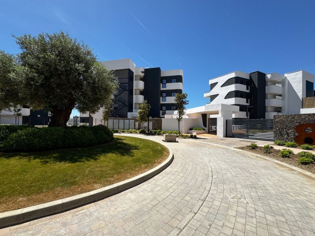 Apartamento con 2 Dormitorios  en Benalmadena Costa