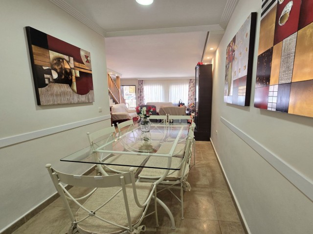 Maison mitoyenne avec 3 Chambres  à La Cala de Mijas