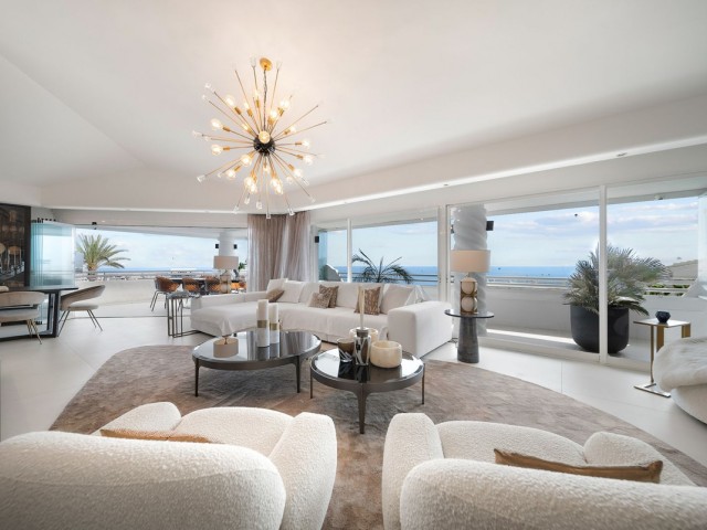 Apartamento con 4 Dormitorios  en Benalmadena Costa