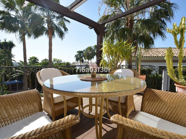 5 Soveroms Villa i Nueva Andalucía