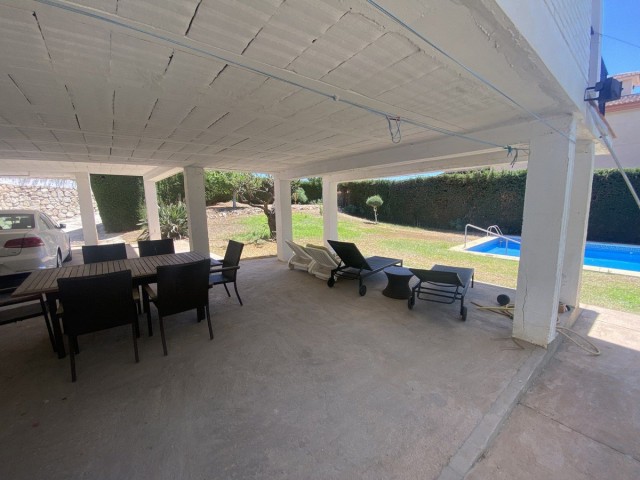 Villa con 3 Dormitorios  en La Capellania
