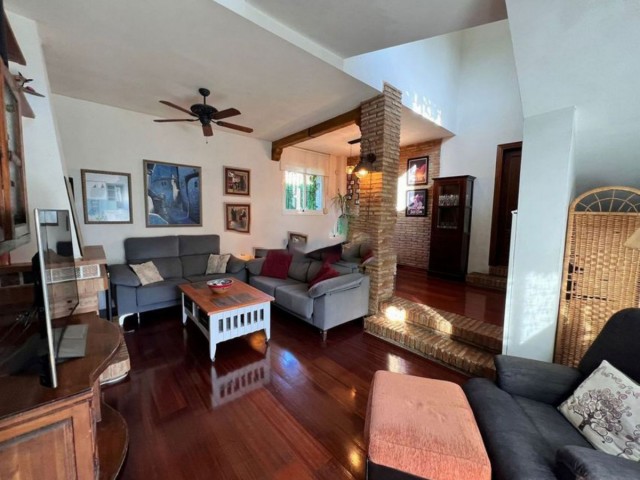 Villa, Sierrezuela, R4792732