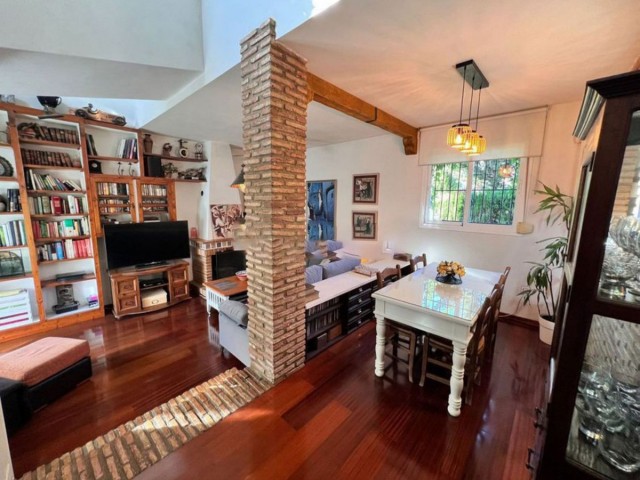 Villa, Sierrezuela, R4792732