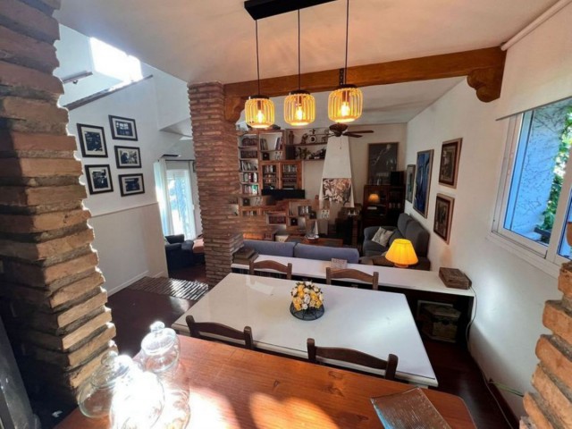 4 Bedrooms Villa in Sierrezuela