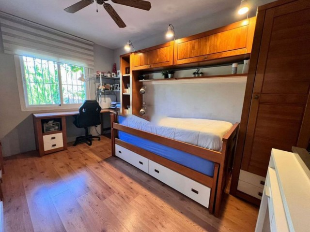 4 Bedrooms Villa in Sierrezuela