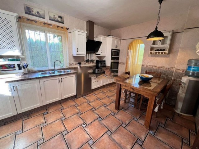 4 Bedrooms Villa in Sierrezuela
