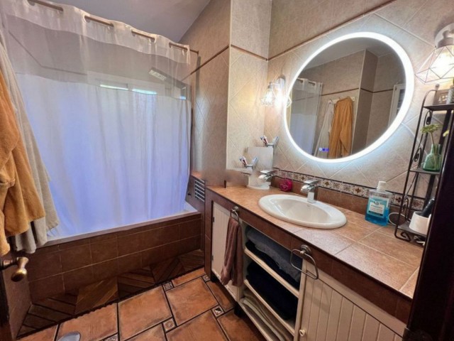 4 Bedrooms Villa in Sierrezuela
