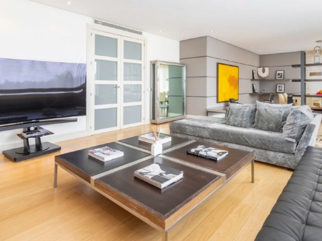 Penthouse i The Golden Mile