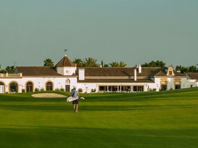  Grundstück in San Roque Club