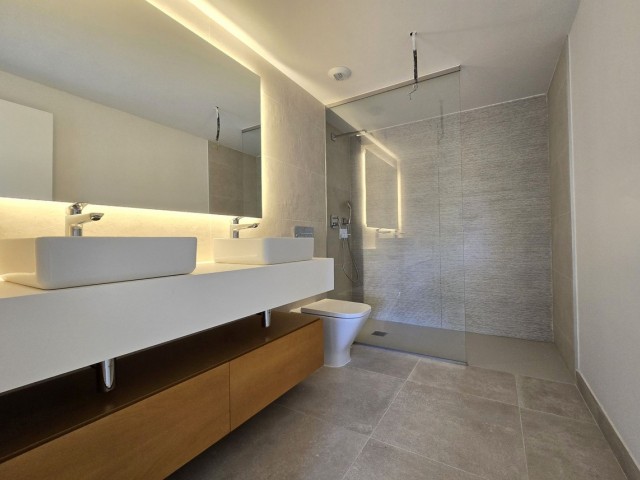 Huvila, El Chaparral, R4794292