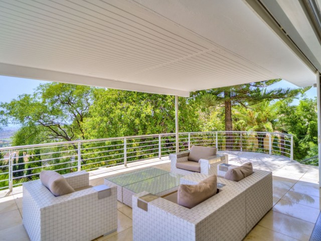 Villa con 5 Dormitorios  en El Madroñal