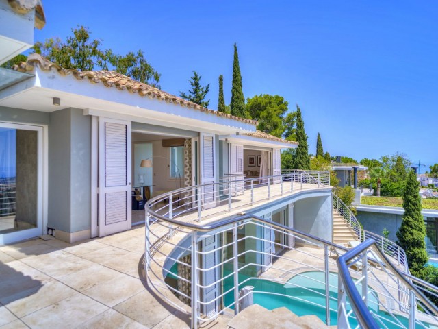 Villa avec 5 Chambres  à El Madroñal