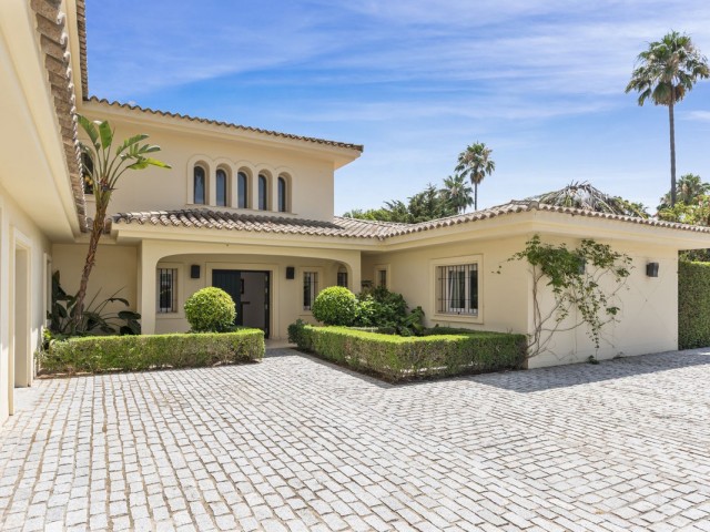 7 Bedrooms Villa in Sotogrande Costa