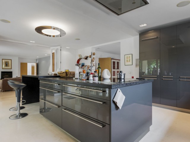7 Bedrooms Villa in Sotogrande Costa
