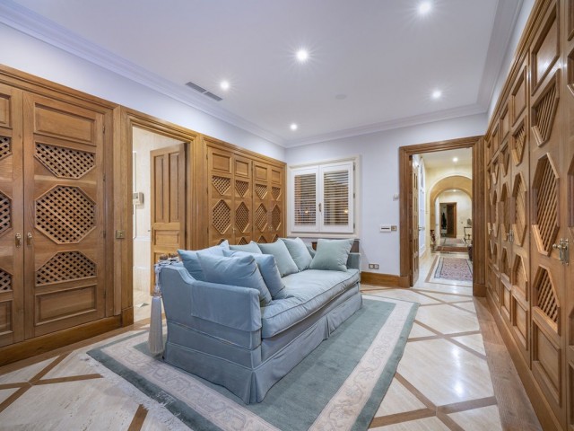 Villa avec 6 Chambres  à San Roque Club