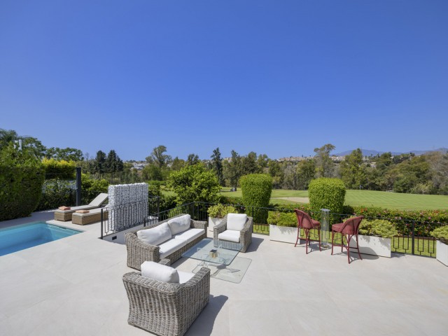 4 Bedrooms Villa in Guadalmina Alta