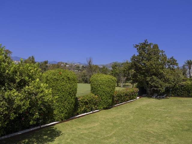 4 Bedrooms Villa in Guadalmina Alta