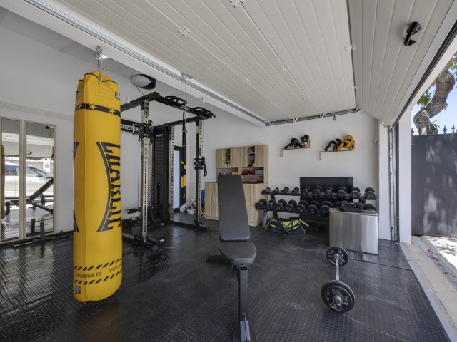 4 Bedrooms Villa in Guadalmina Alta