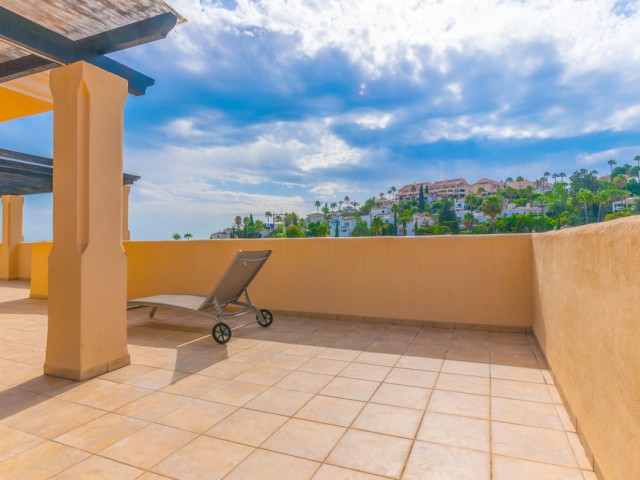 Penthouse in Nueva Andalucía