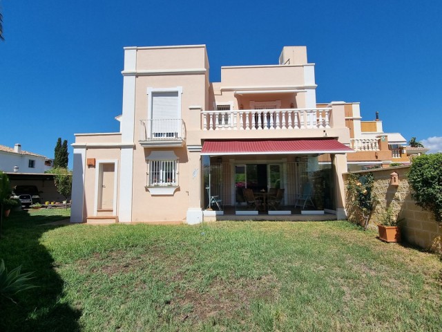3 Bedrooms Townhouse in San Pedro de Alcántara