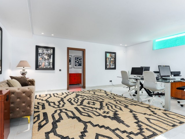 4 Schlafzimmer Villa in Manilva