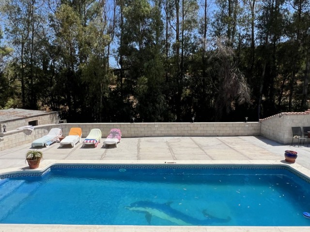 Villa con 3 Dormitorios  en Alhaurín el Grande