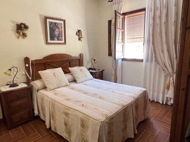 Villa con 3 Dormitorios  en Alhaurín el Grande