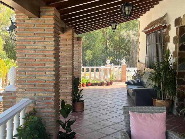 Villa con 3 Dormitorios  en Alhaurín el Grande