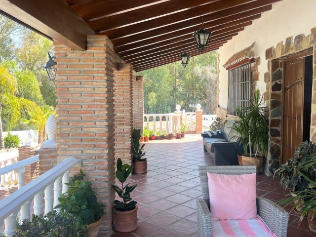 Villa con 3 Dormitorios  en Alhaurín el Grande