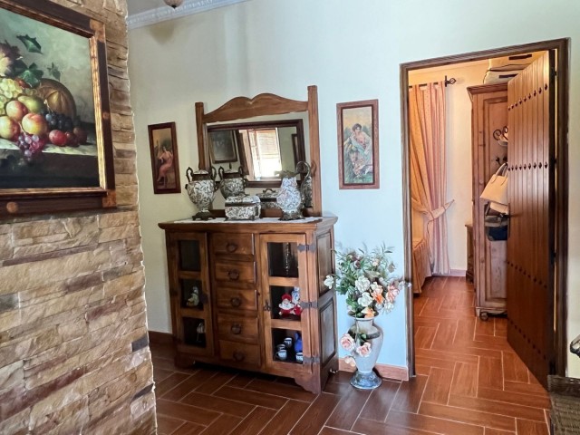Villa con 3 Dormitorios  en Alhaurín el Grande