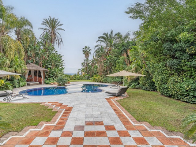 4 Bedrooms Villa in Nagüeles