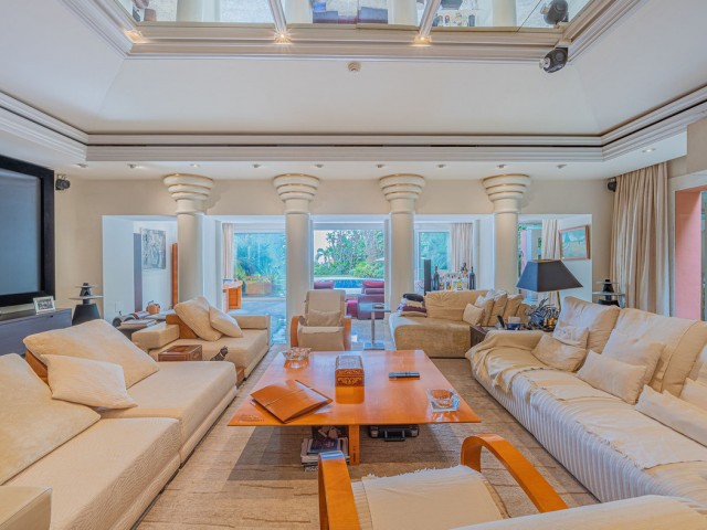 4 Bedrooms Villa in Nagüeles