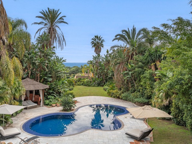 Villa avec 4 Chambres  à Nagüeles