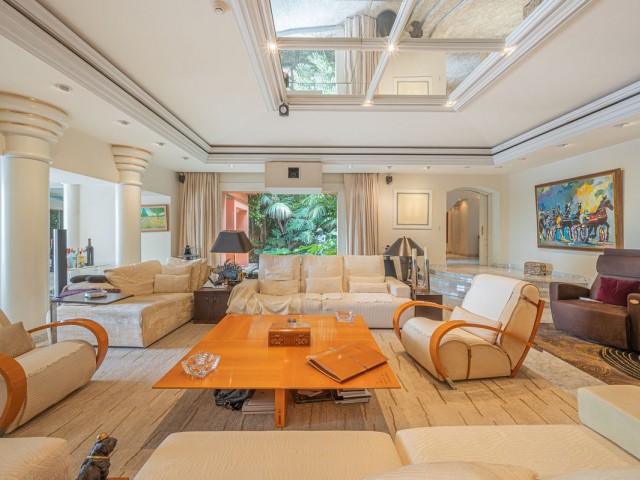 Villa avec 4 Chambres  à Nagüeles