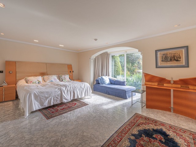 Villa avec 4 Chambres  à Nagüeles