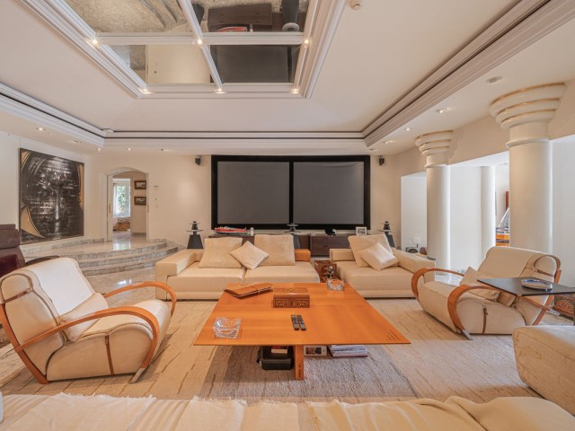 4 Bedrooms Villa in Nagüeles