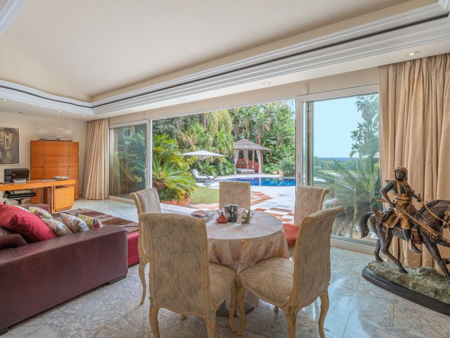 4 Bedrooms Villa in Nagüeles