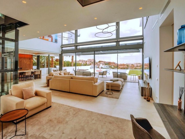 Villa con 7 Dormitorios  en Benahavís