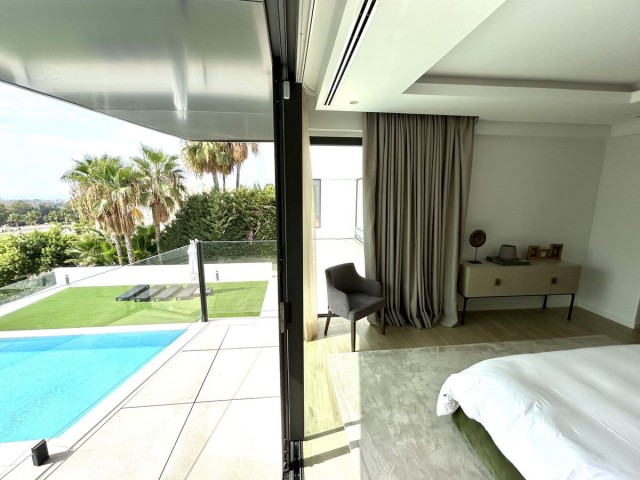 Villa con 7 Dormitorios  en Benahavís