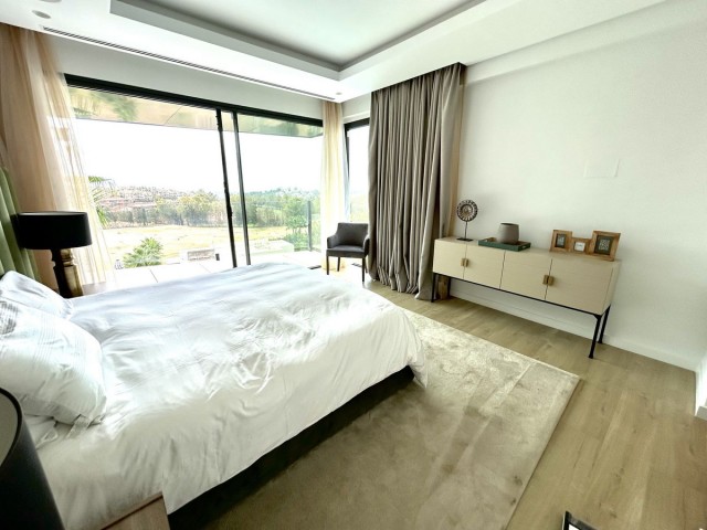Villa con 7 Dormitorios  en Benahavís