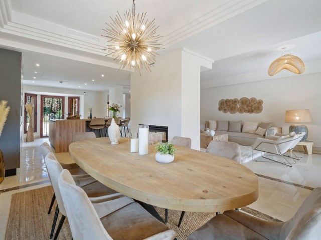 5 Bedrooms Villa in Puerto Banús