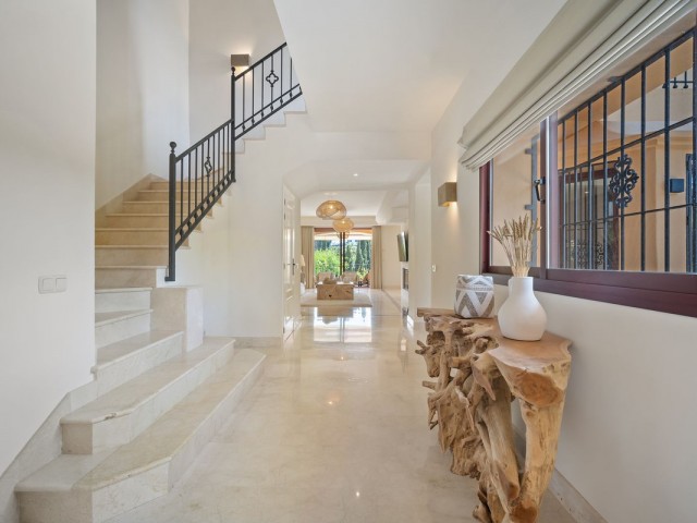 5 Bedrooms Villa in Puerto Banús