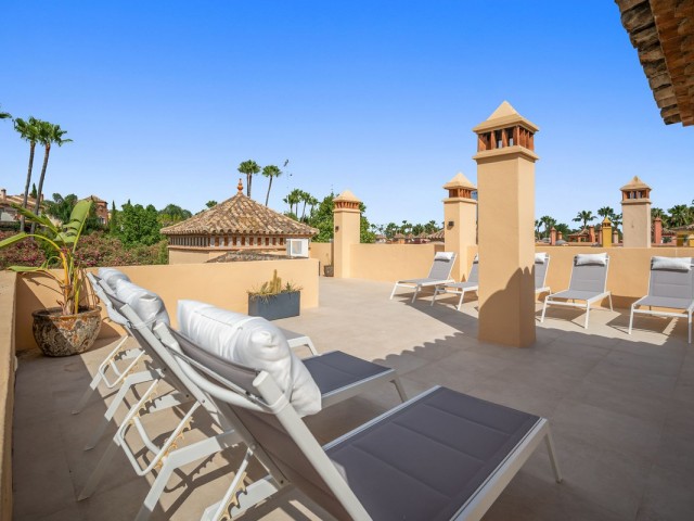 5 Bedrooms Villa in Puerto Banús
