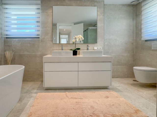 Apartamento con 3 Dormitorios  en Santa Clara
