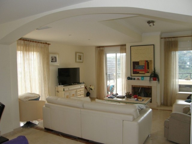 Apartamento con 3 Dormitorios  en San Roque
